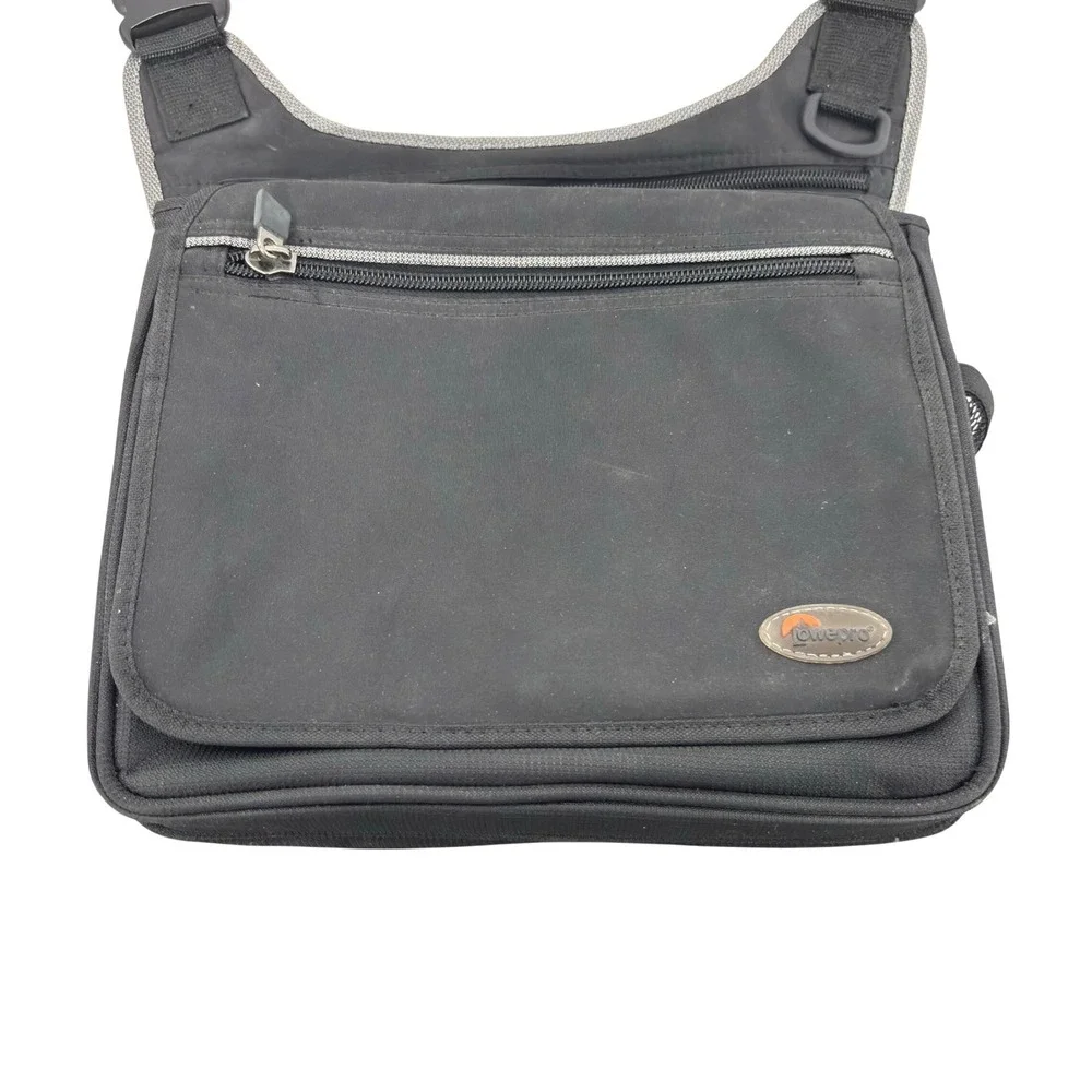 Lowepro LX 160 Camera Messenger Bag Black Nylon Padded Shoulder Strap DSLR Case